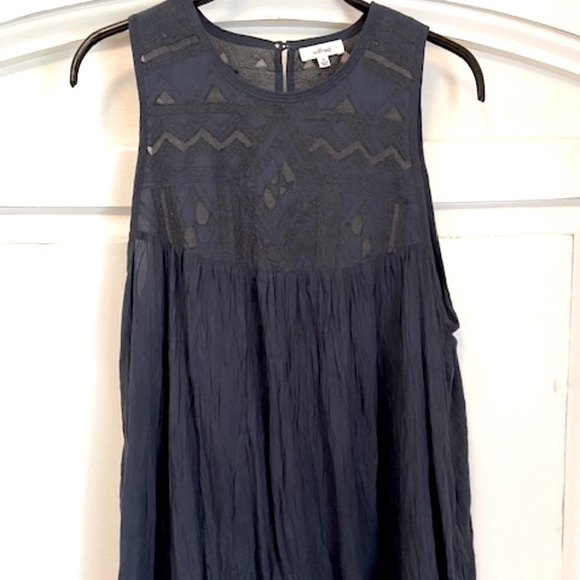 Wilfred Eclater Embroidered Tank Top in Navy - Picture 2 of 8